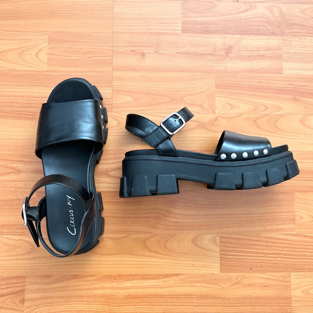 Circus by Sam Edelman Black Platform Stud Sandals